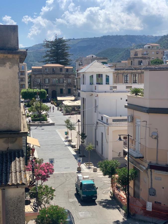 Bed and Breakfast La Piazza BeB Tropea Esterno foto